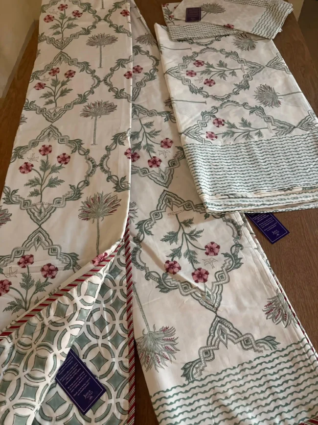 Royal Gardens - Double Dohar + Bedsheet Combo