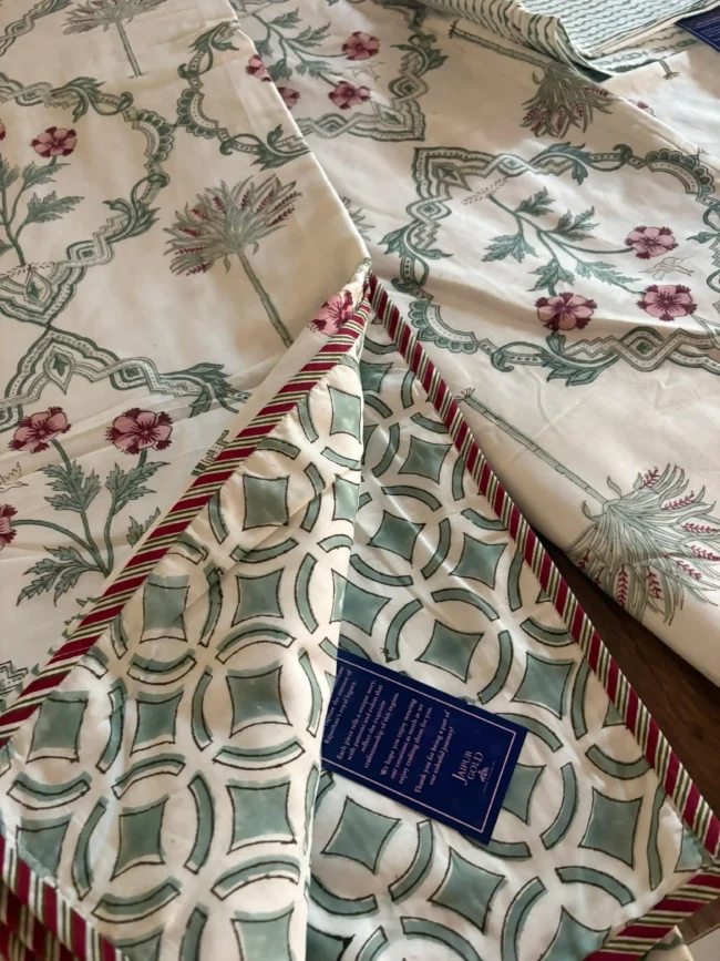 Royal Gardens - Double Dohar + Bedsheet Combo - Image 3