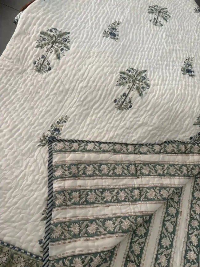 Premium Handwoven Quilt - Double Bed (90 x 108)