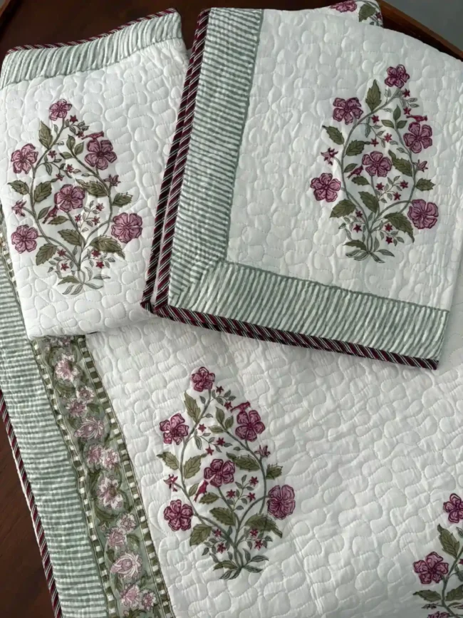 Rosevine Petals- Super King Size - Bed Cover