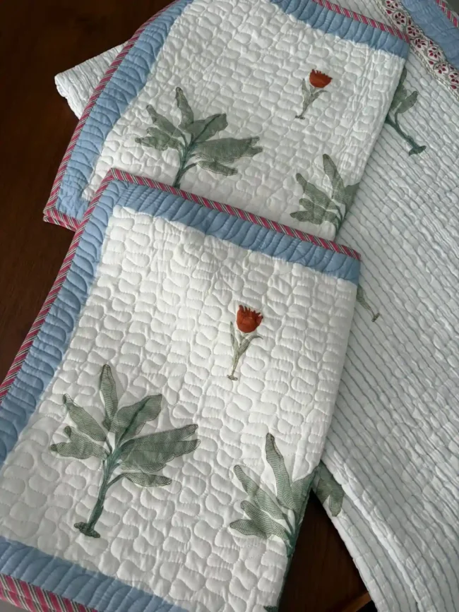Palmette Groove - King Size - Bed Cover (95 x 108)