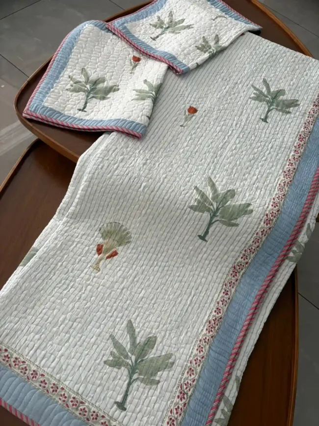 Palmette Groove - King Size - Bed Cover (95 x 108) - Image 4