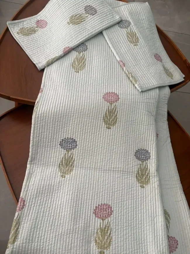 Saanjha Bloom - King Size - Bed Cover (95 x 108) - Image 2