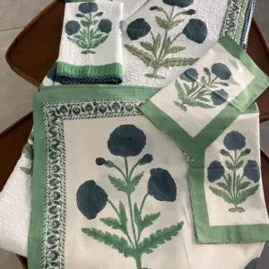 Hauz Khas - Super King Size Bedding Set: Bedsheet + Bedcover