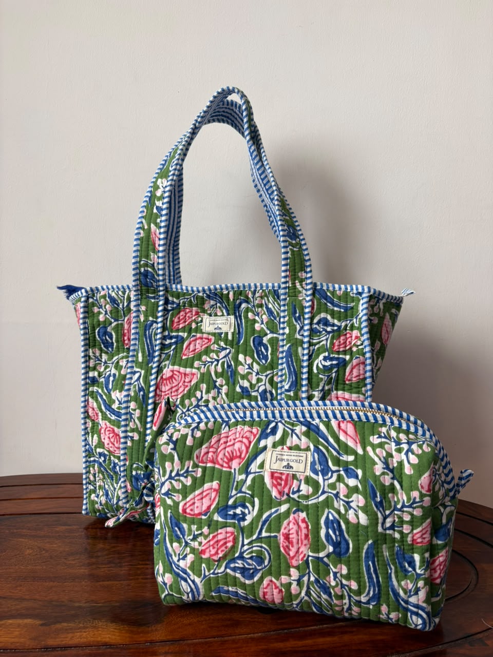 Midi-Tote Bag + Travel Pouch
