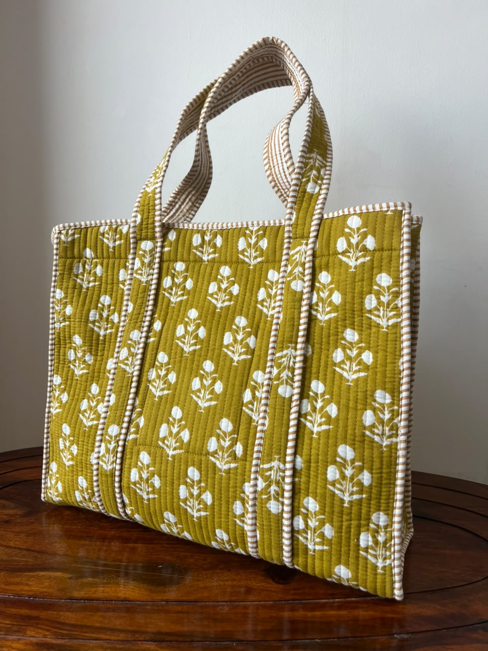 Tote Bags with Magnetic Buttons