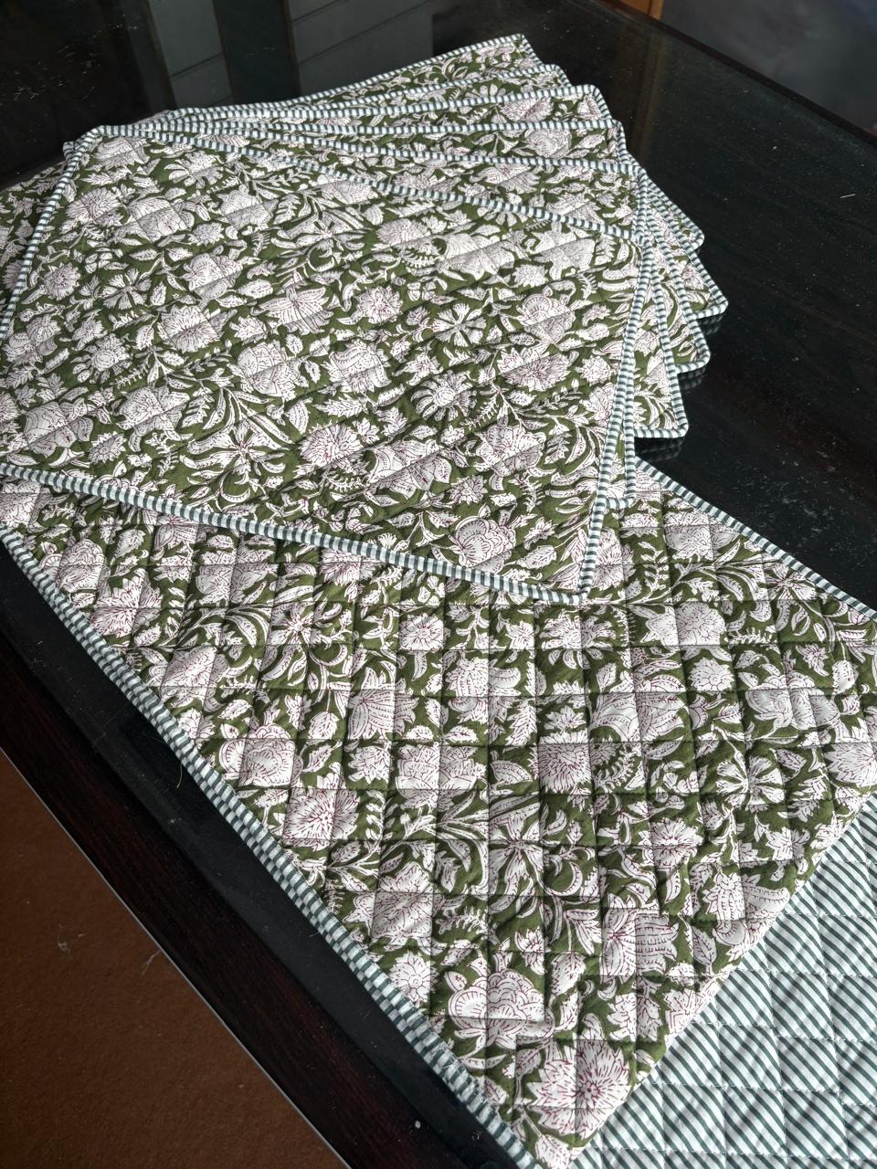 Table Runner & Placemats Set of 6 - Image 3
