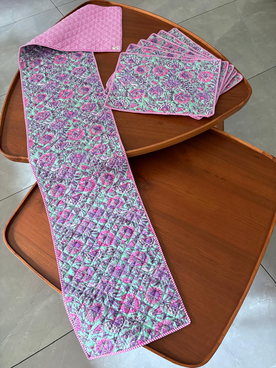 Table Runner & Placemats Set of 6 - Image 2